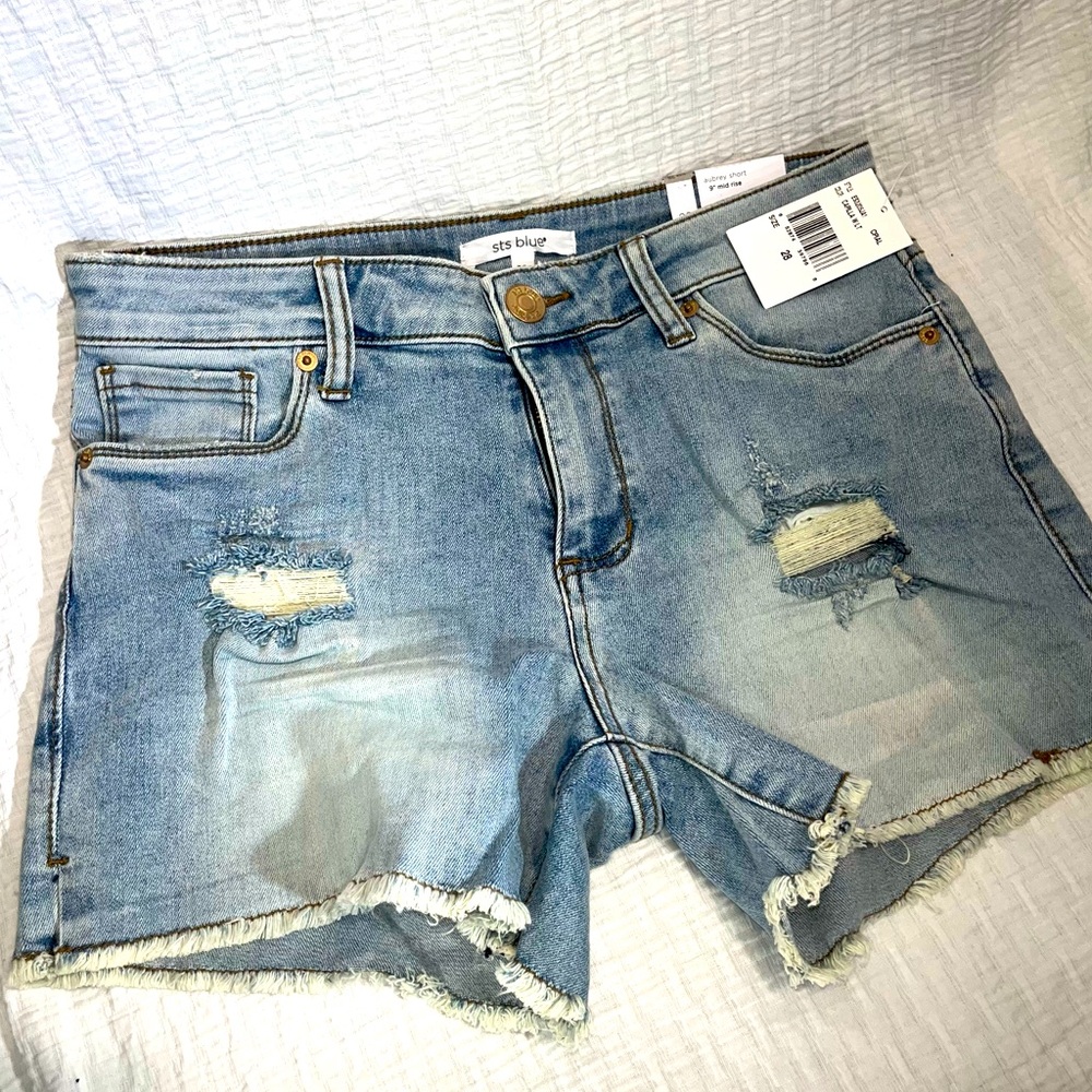 NWT STS blue Aubrey short 9” mid rise